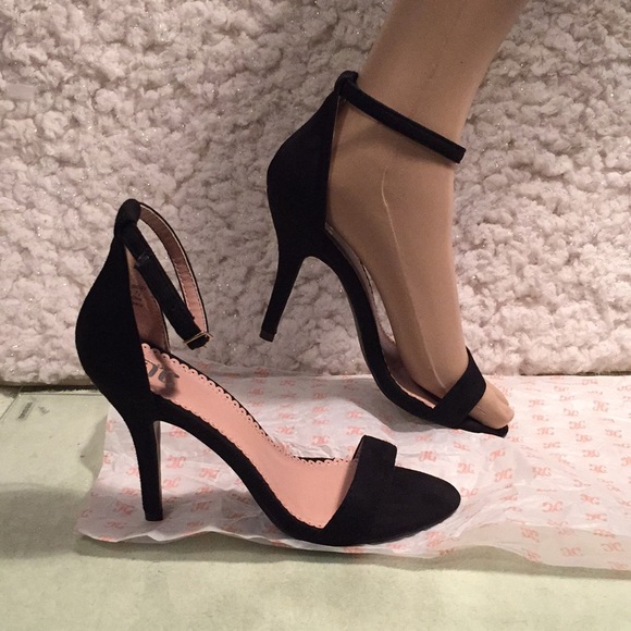 JOURNEE COLLECTION  STRAPPY STILETTO HEELED SANDALS - Picture 6 of 11